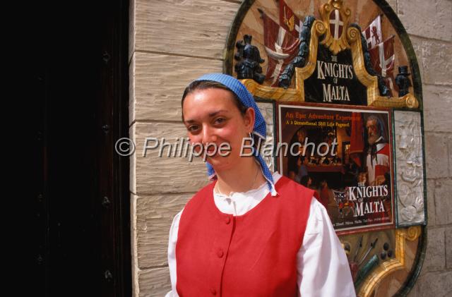 malte 19.JPG - Femme en habit traditionnelMdinaMalte